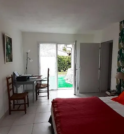 Prázdninový dům Maison De 3 Chambres Avec Jardin Clos A A 1 Km De La Plage