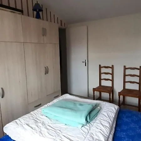 Maison De 3 Chambres Avec Jardin Clos A A 1 Km De La Plage